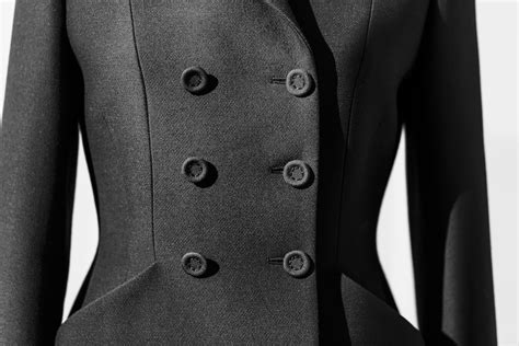 bar jacket dior 2017|dior bar jacket history.